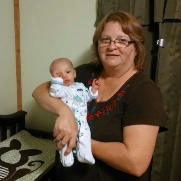 Meet your Posher, Myra - Picture 1 of 1